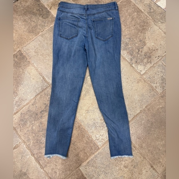 Good used condition Whbm jeans. Sz 6 - Picture 3 of 7